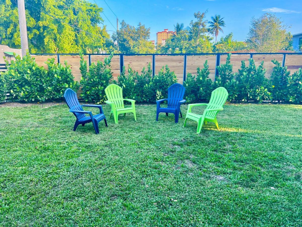 3 Seasons At The Carrington 3 Separate 2 Bedroom 1 Bathroom Apartments And A 3 Bedroom 2 Bathroom Villa Miami Exterior foto